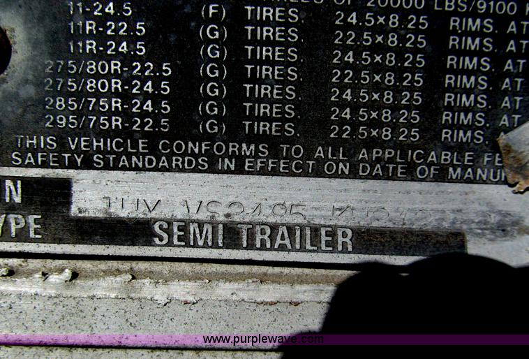 image for item A8198 1990 Utility 48' van trailer