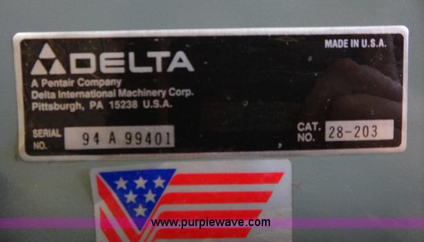 image for item B1056 Delta 12" band saw