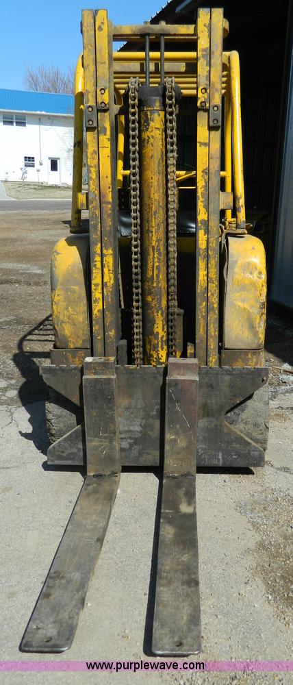 image for item B3549 Allis Chalmers FT 7024PS  forklift
