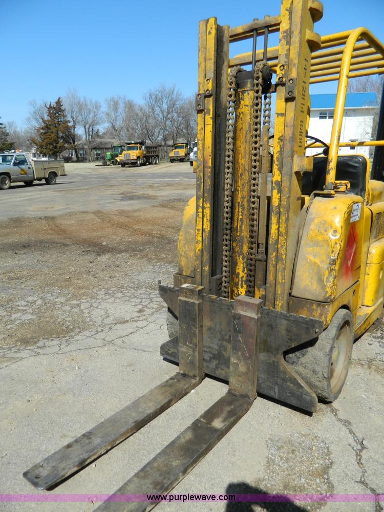 image for item B3549 Allis Chalmers FT 7024PS  forklift