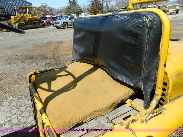 image for item B3549 Allis Chalmers FT 7024PS  forklift