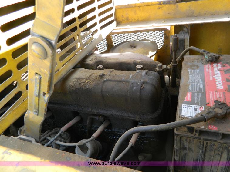 image for item B3549 Allis Chalmers FT 7024PS  forklift