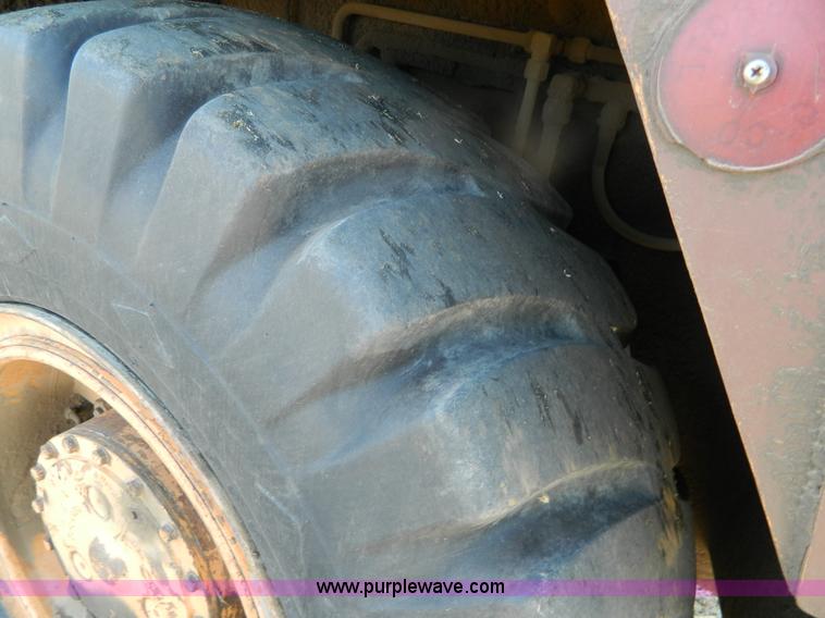 image for item B3553 Case 1085 Cruz-Air  excavator