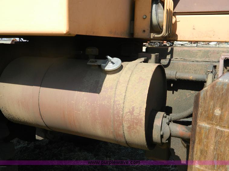 image for item B3553 Case 1085 Cruz-Air  excavator