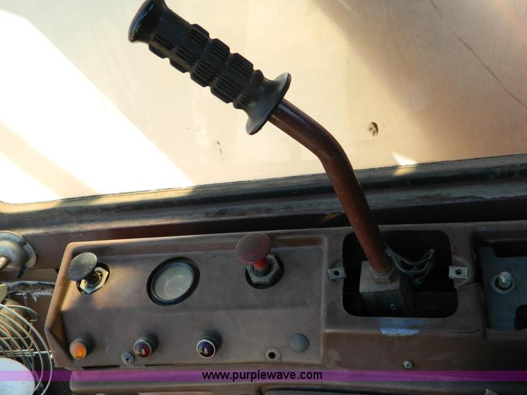 image for item B3553 Case 1085 Cruz-Air  excavator