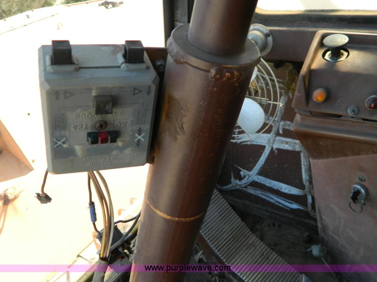 image for item B3553 Case 1085 Cruz-Air  excavator