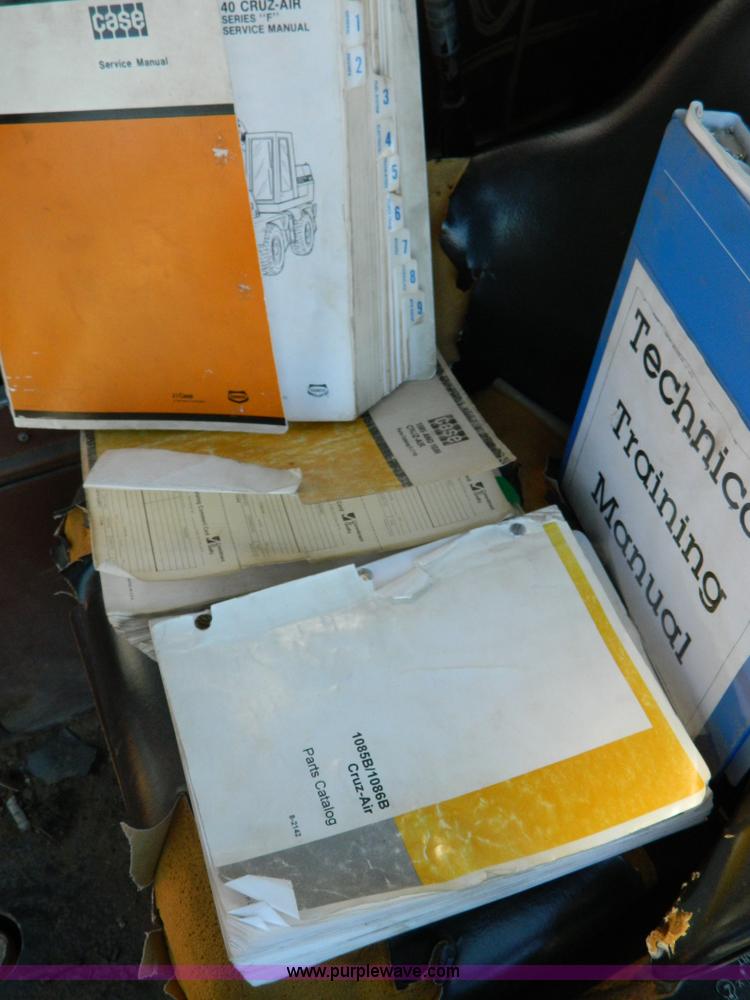 image for item B3553 Case 1085 Cruz-Air  excavator