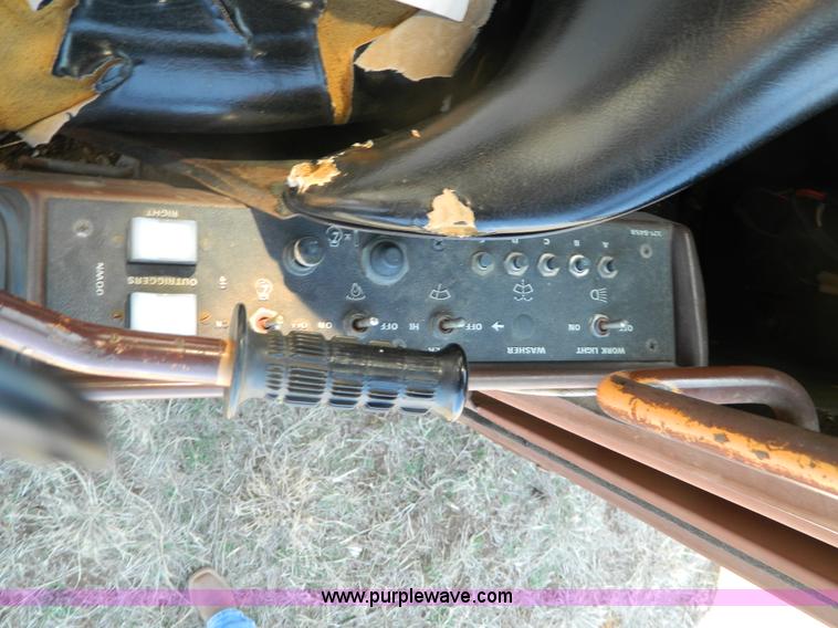 image for item B3553 Case 1085 Cruz-Air  excavator