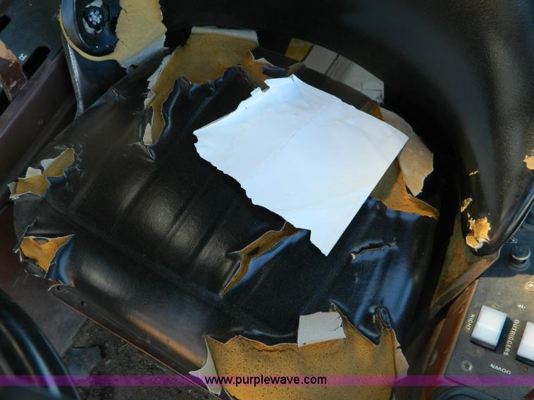 image for item B3553 Case 1085 Cruz-Air  excavator