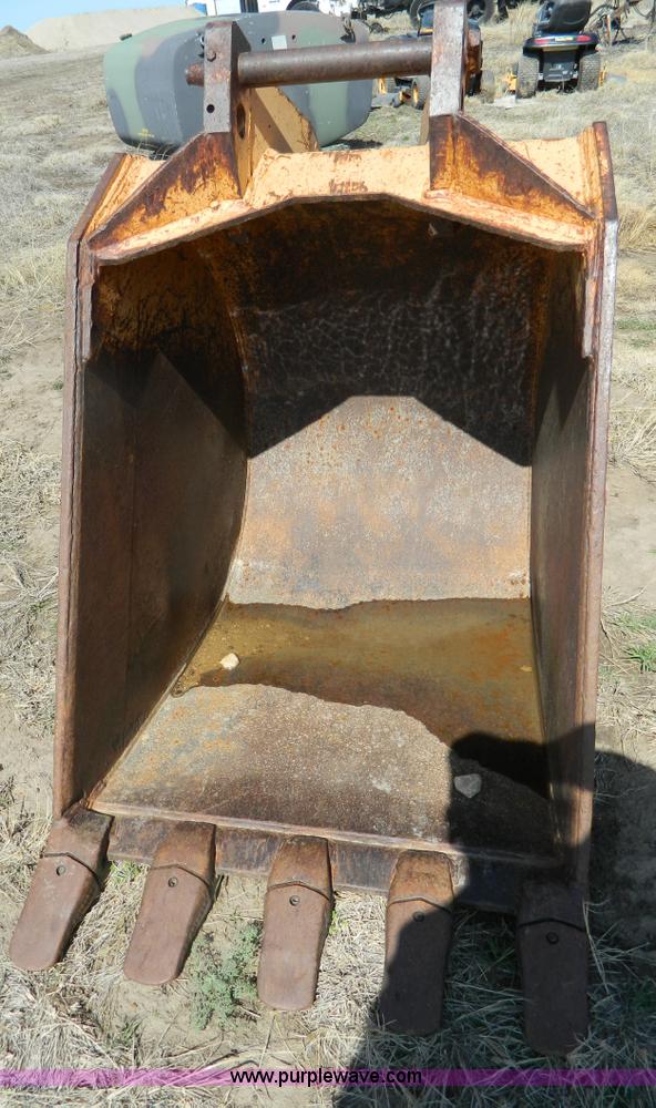 image for item B3553 Case 1085 Cruz-Air  excavator