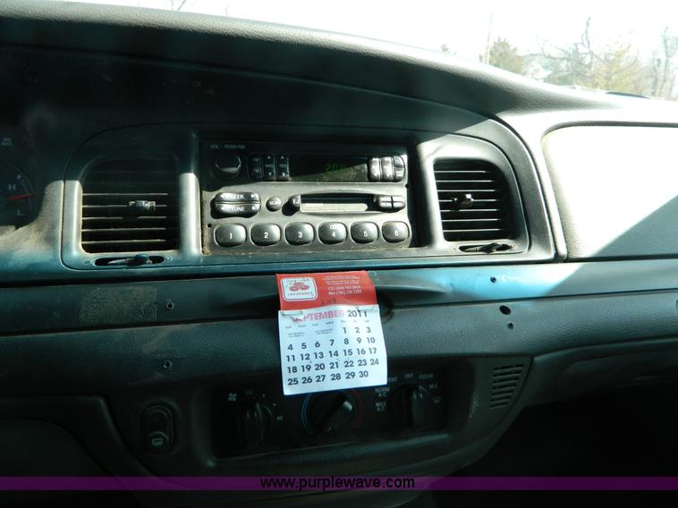 image for item B3554 2005 Ford Crown Victoria  Police Interceptor