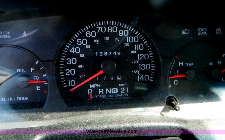 image for item B3554 2005 Ford Crown Victoria  Police Interceptor