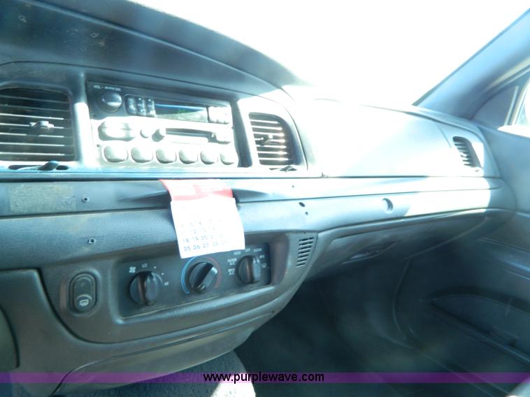image for item B3554 2005 Ford Crown Victoria  Police Interceptor