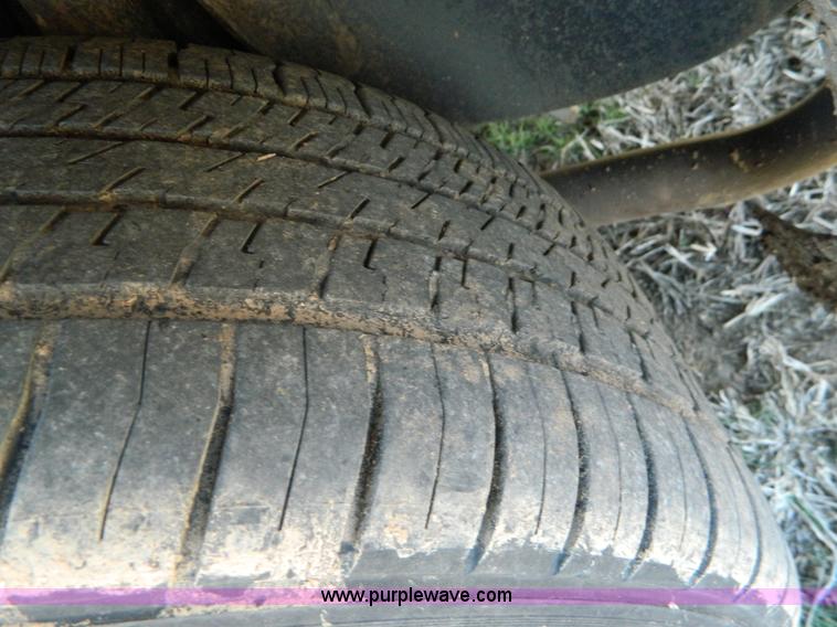 image for item B3554 2005 Ford Crown Victoria  Police Interceptor