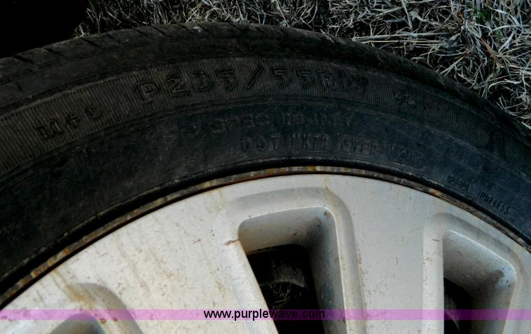 image for item B3555 2006 Ford Crown Victoria  Police Interceptor