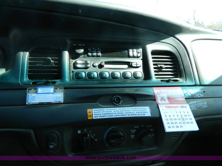 image for item B3555 2006 Ford Crown Victoria  Police Interceptor