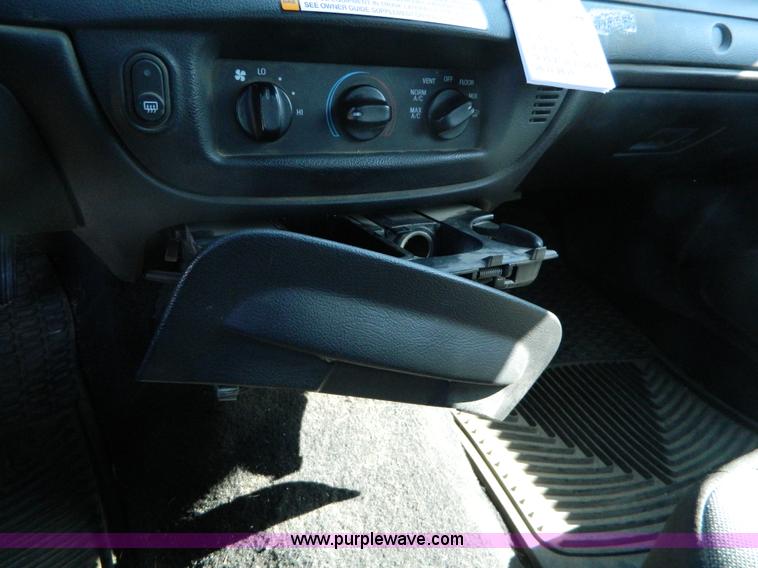 image for item B3555 2006 Ford Crown Victoria  Police Interceptor