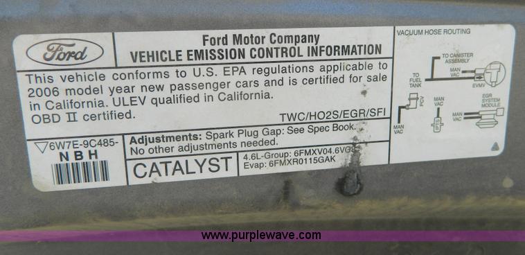 image for item B3555 2006 Ford Crown Victoria  Police Interceptor