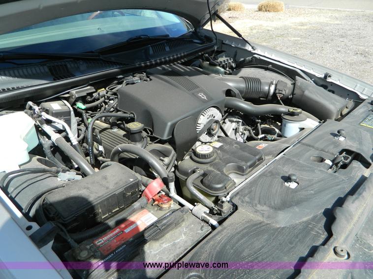 image for item B3570 2003 Lincoln Town Car Signature