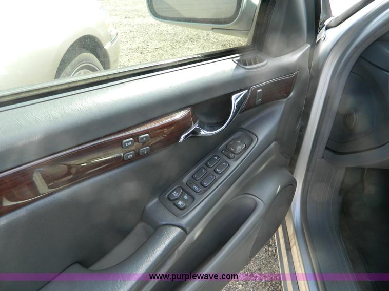 image for item B3571 2002 Cadillac DeVille DTS