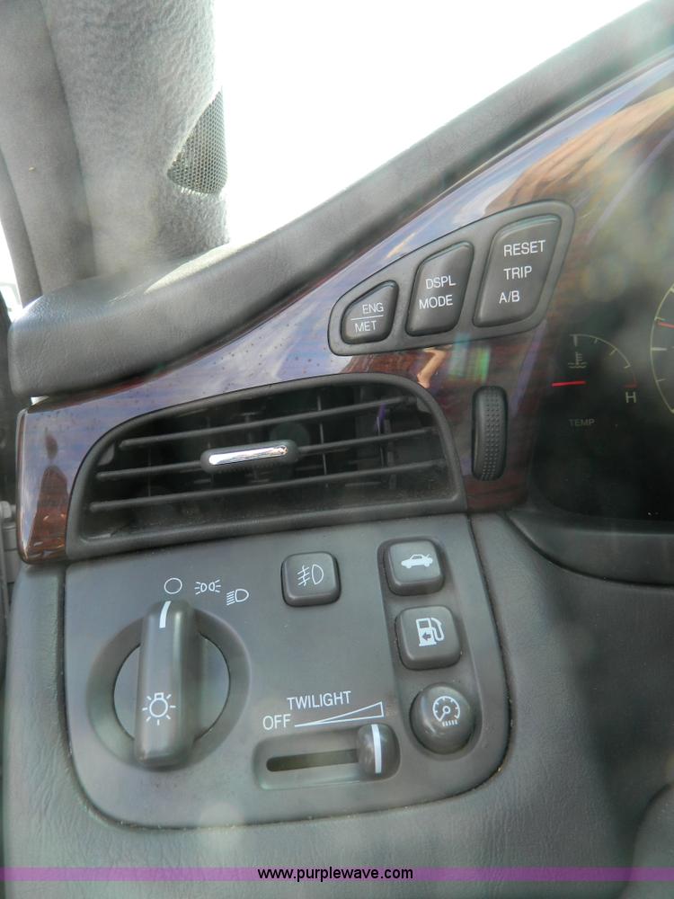 image for item B3571 2002 Cadillac DeVille DTS