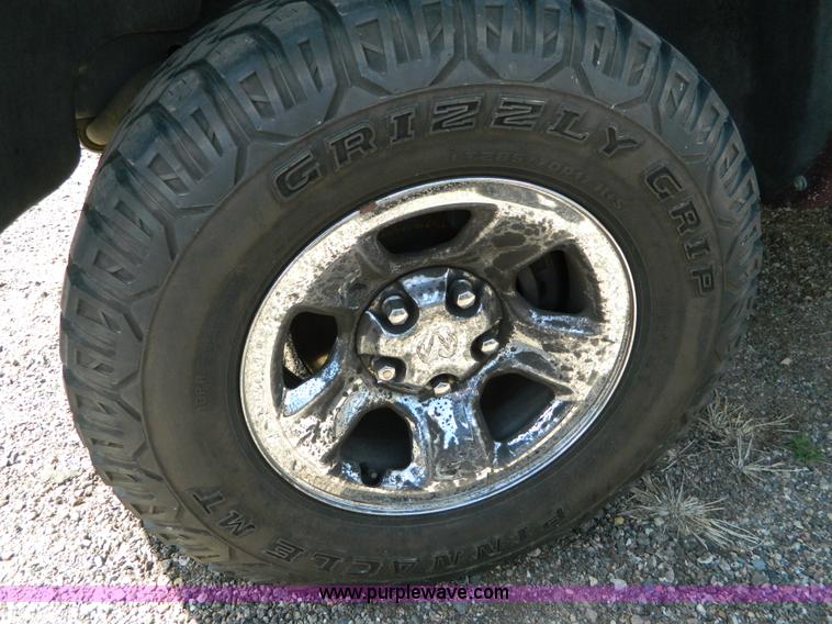 image for item B3572 2002 Dodge Ram 1500 quad cab pickup truck