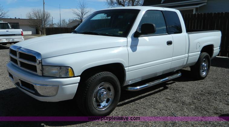 image for item B3577 1999 Dodge Ram 2500 quad cab pickup truck