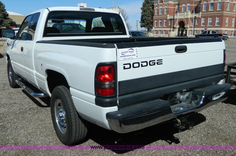 image for item B3577 1999 Dodge Ram 2500 quad cab pickup truck