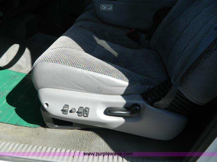 image for item B3577 1999 Dodge Ram 2500 quad cab pickup truck