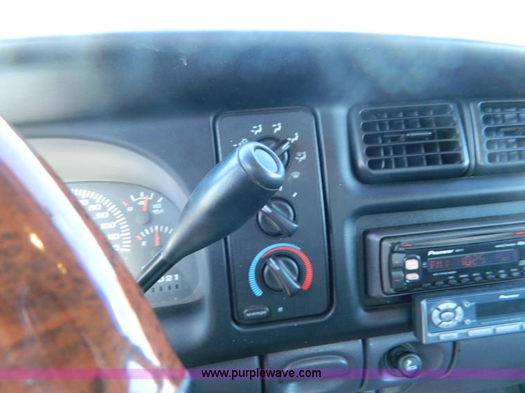 image for item B3577 1999 Dodge Ram 2500 quad cab pickup truck