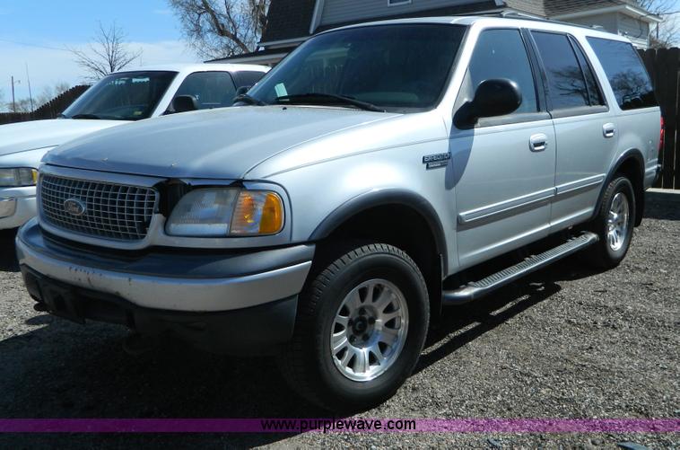 image for item B3578 2001 Ford Expedition XLT SUV