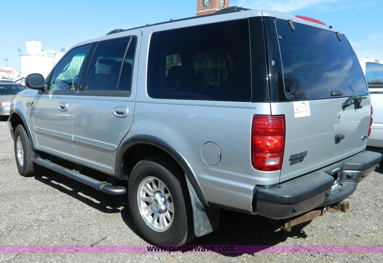 image for item B3578 2001 Ford Expedition XLT SUV