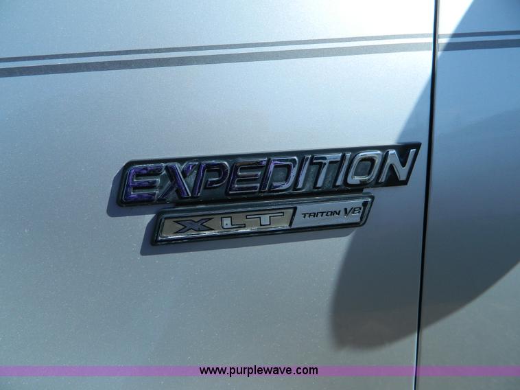image for item B3578 2001 Ford Expedition XLT SUV