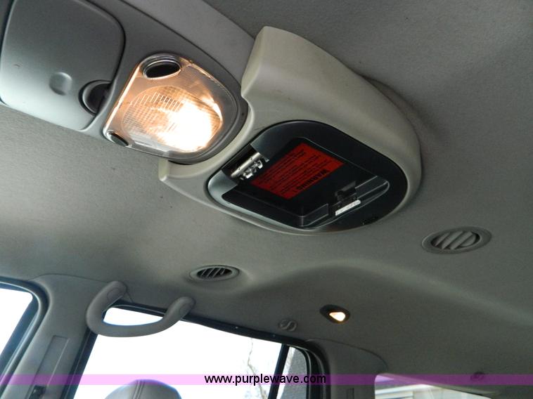 image for item B3578 2001 Ford Expedition XLT SUV