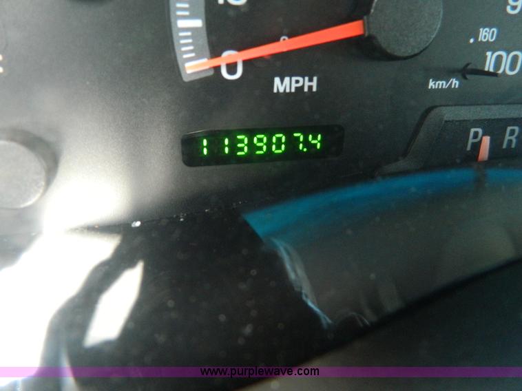 image for item B3578 2001 Ford Expedition XLT SUV