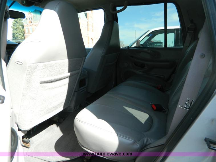 image for item B3578 2001 Ford Expedition XLT SUV