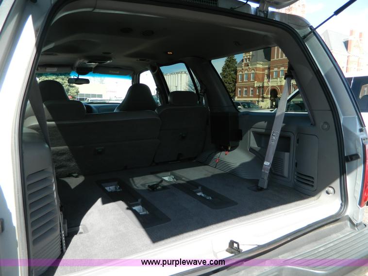image for item B3578 2001 Ford Expedition XLT SUV
