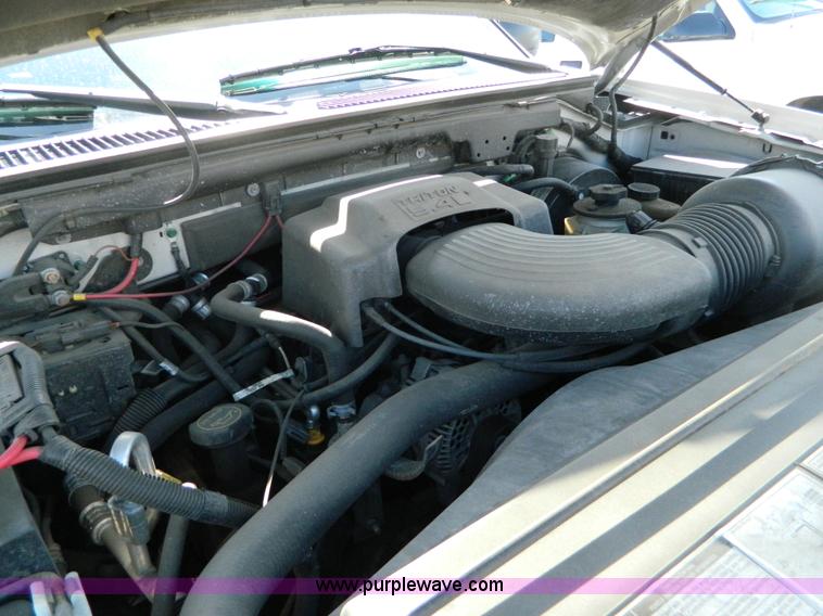 image for item B3578 2001 Ford Expedition XLT SUV