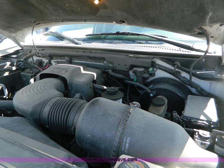 image for item B3578 2001 Ford Expedition XLT SUV