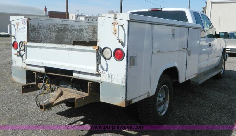 image for item B3580 1998 Chevrolet 2500 extended cab pickup truck