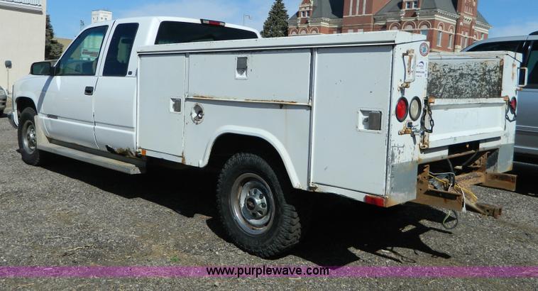 image for item B3580 1998 Chevrolet 2500 extended cab pickup truck