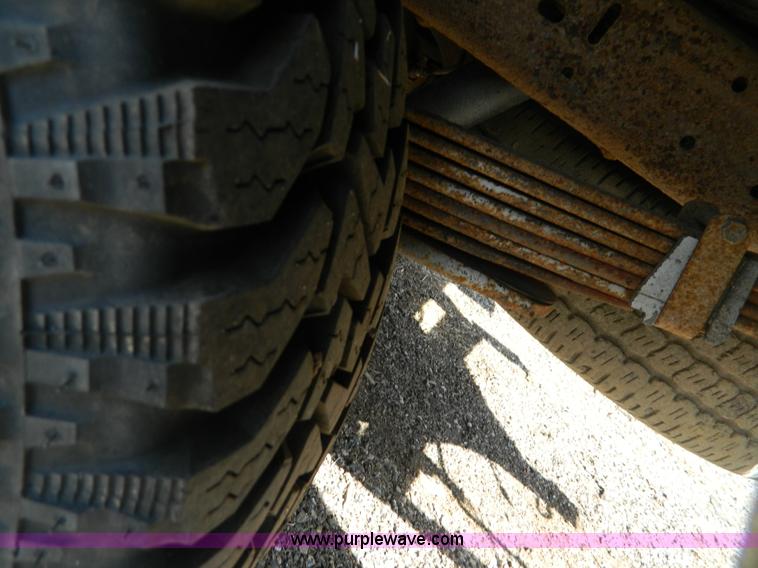 image for item B3580 1998 Chevrolet 2500 extended cab pickup truck