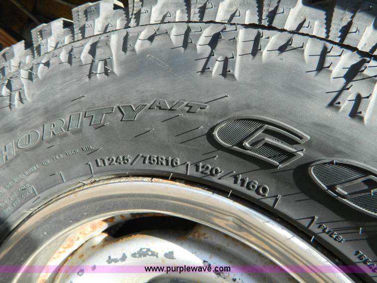 image for item B3580 1998 Chevrolet 2500 extended cab pickup truck