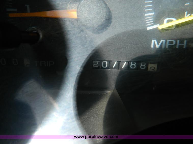 image for item B3580 1998 Chevrolet 2500 extended cab pickup truck