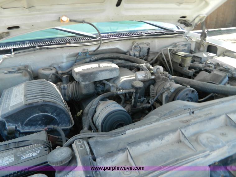 image for item B3580 1998 Chevrolet 2500 extended cab pickup truck