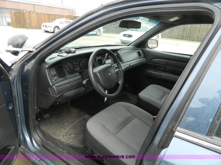 image for item B3595 2007 Ford Crown Victoria Police Interceptor