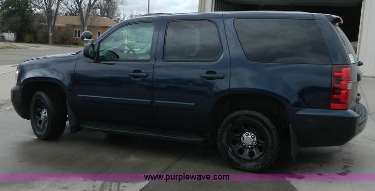 image for item B3596 2008 Chevrolet Tahoe LS SUV