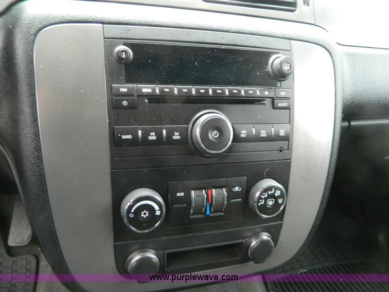 image for item B3596 2008 Chevrolet Tahoe LS SUV