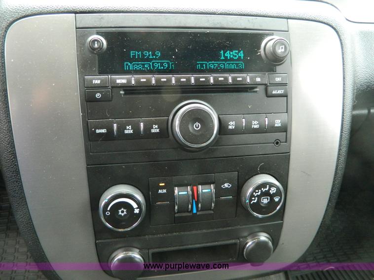 image for item B3596 2008 Chevrolet Tahoe LS SUV