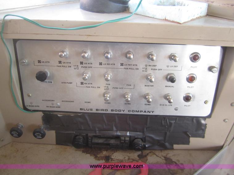 image for item B5706 1994 Ford Bluebird B700 school bus